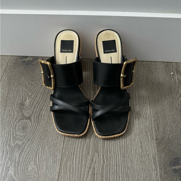 Dolce Vita Onnie Sandals - Picture 5 of 9